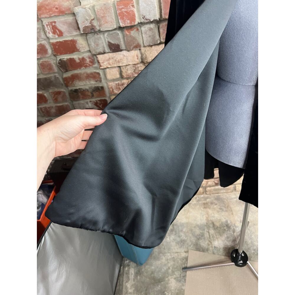 Cape velvet black wrap - Picture 7 of 8